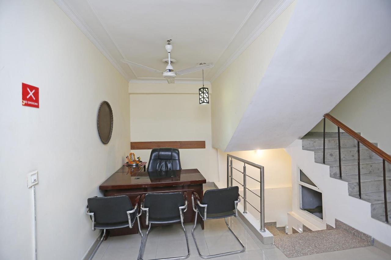 Oyo Flagship 9554 Hotel Grand Plaza Faridabad Extérieur photo