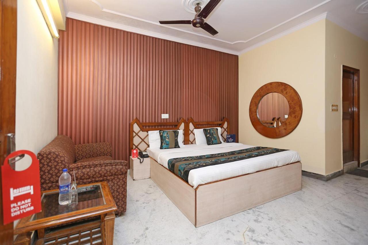 Oyo Flagship 9554 Hotel Grand Plaza Faridabad Extérieur photo